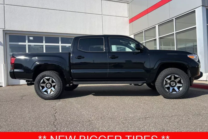 2022 Toyota Tacoma SR photo 1