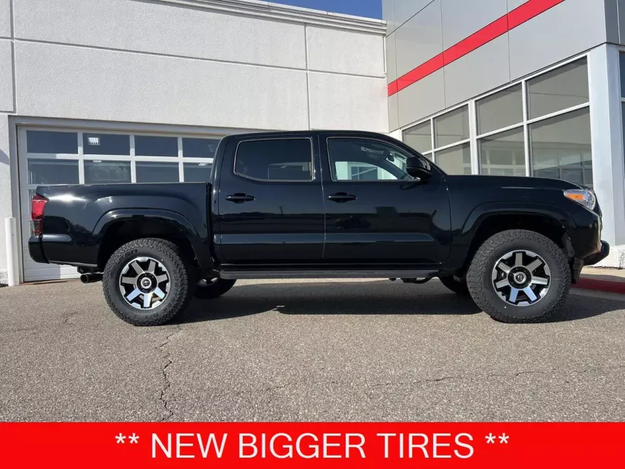 2022 Toyota Tacoma SR photo 1