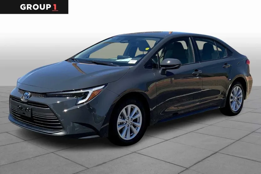 2025 Toyota Corolla Hybrid LE photo 1