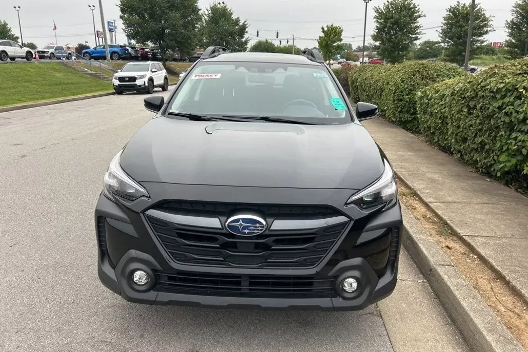 2023 Subaru Outback Premium photo 1