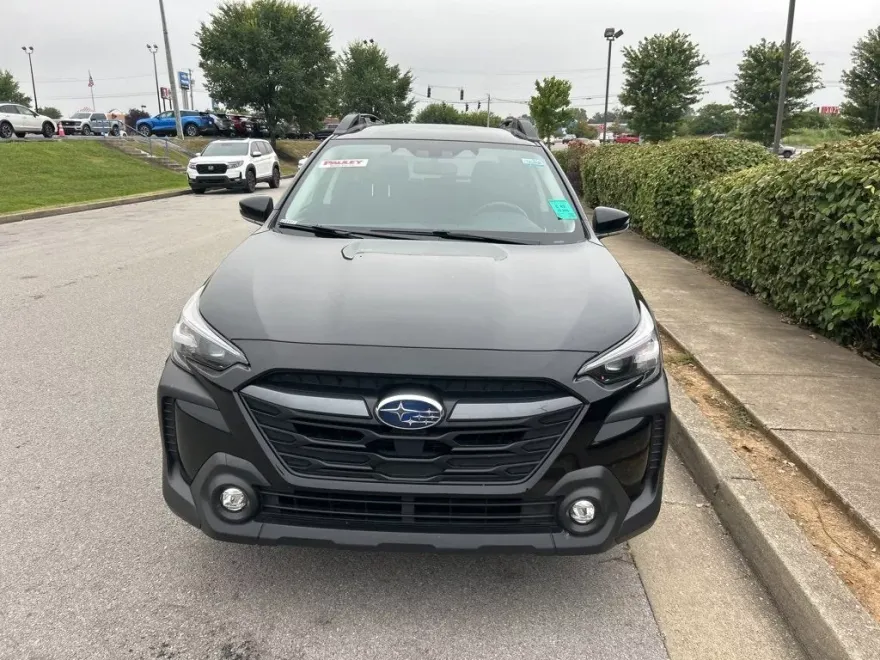2023 Subaru Outback Premium photo 1