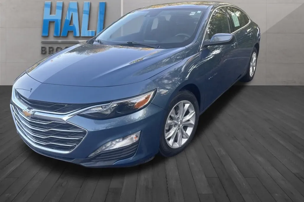 2024 Chevrolet Malibu 1LT photo 1