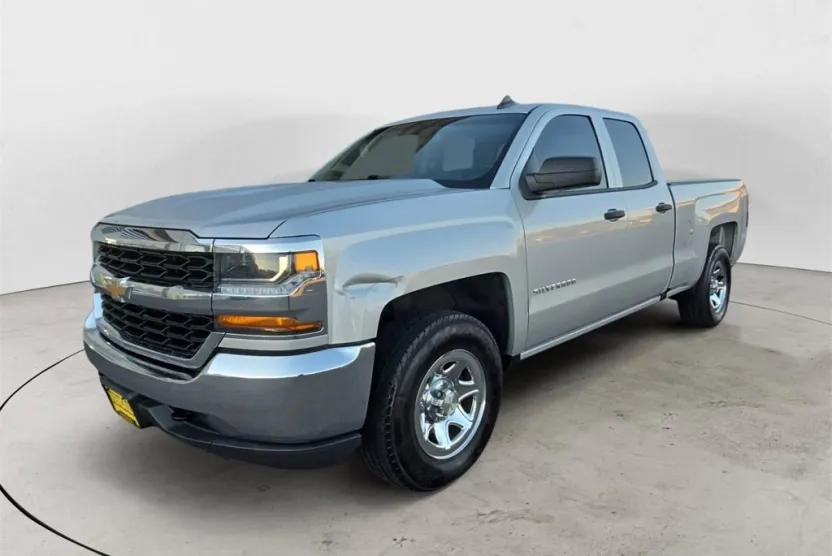 2017 Chevrolet Silverado 1500 LS photo 1