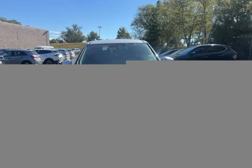 2024 Mitsubishi Outlander SE photo 1