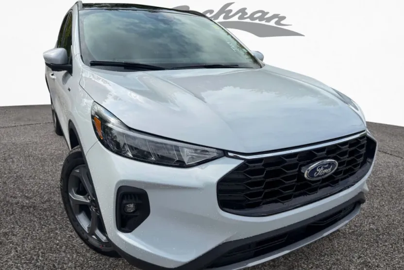 2025 Ford Escape ST-Line Select photo 1