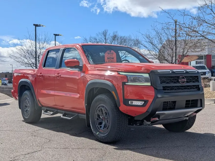 2025 Nissan Frontier PRO-4X photo 1