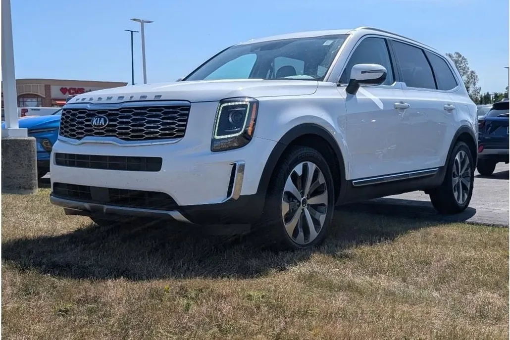 2020 Kia Telluride S photo 1