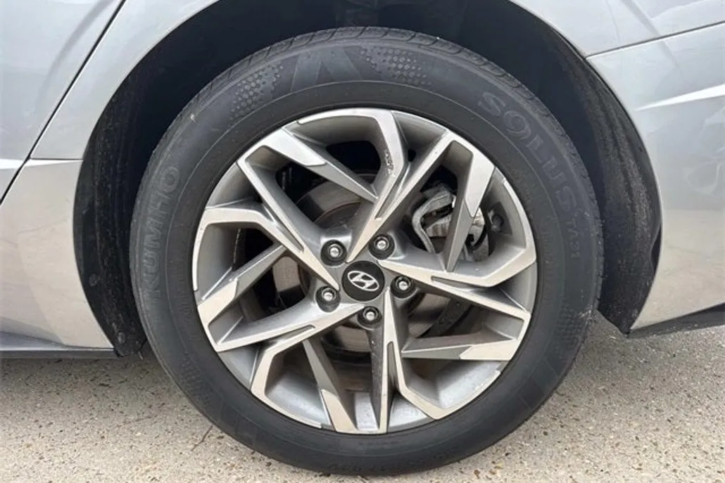 2020 Hyundai Sonata SEL photo 1