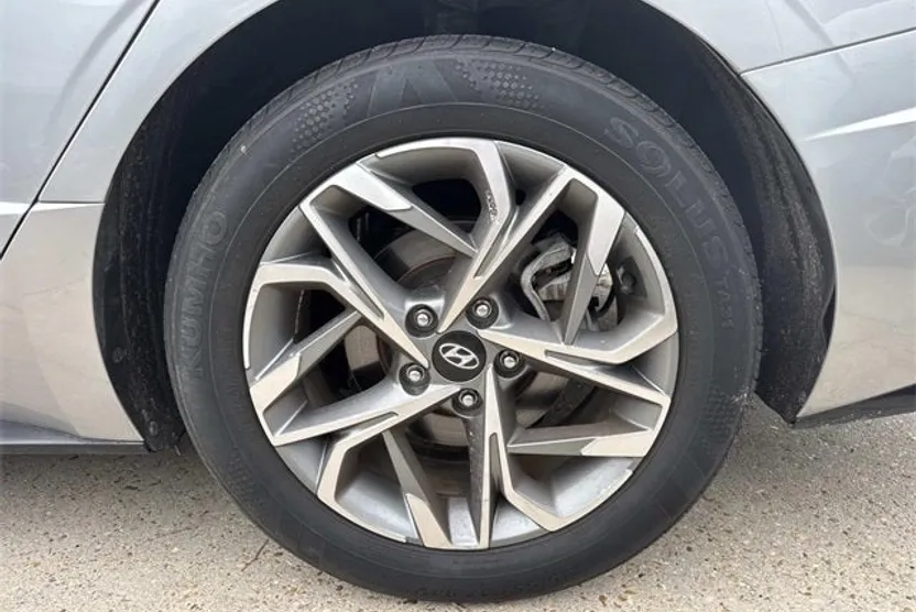 2020 Hyundai Sonata SEL photo 1