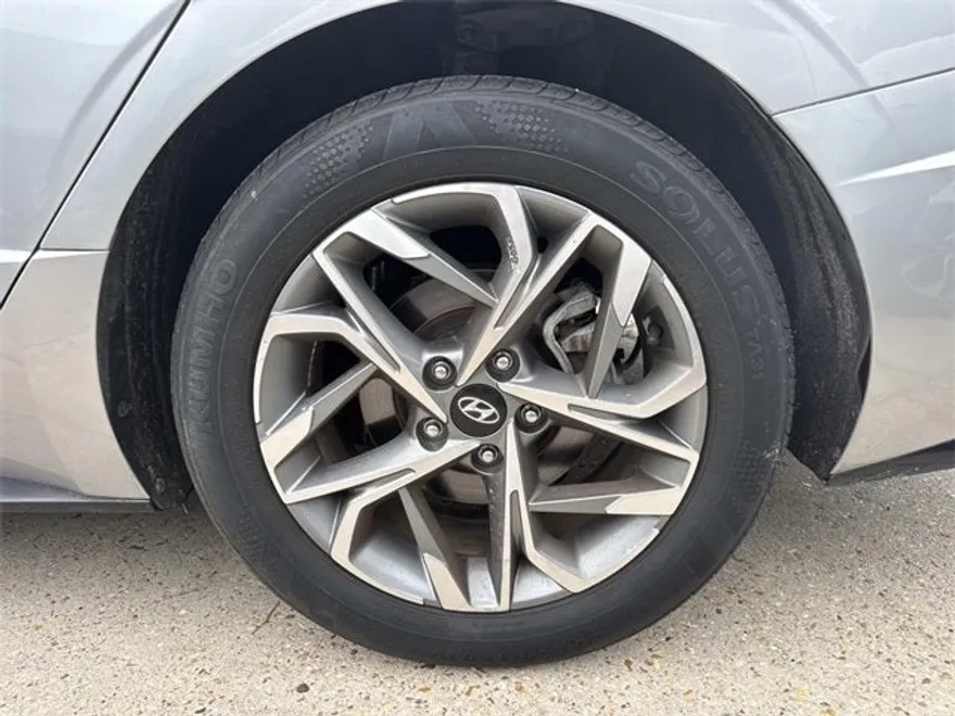 2020 Hyundai Sonata SEL photo 1