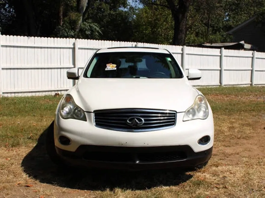 2010 Infiniti EX35 Journey photo 1