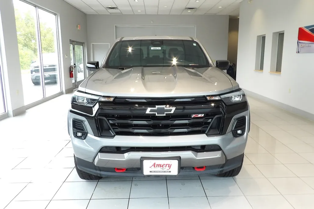 2023 Chevrolet Colorado Z71 photo 1