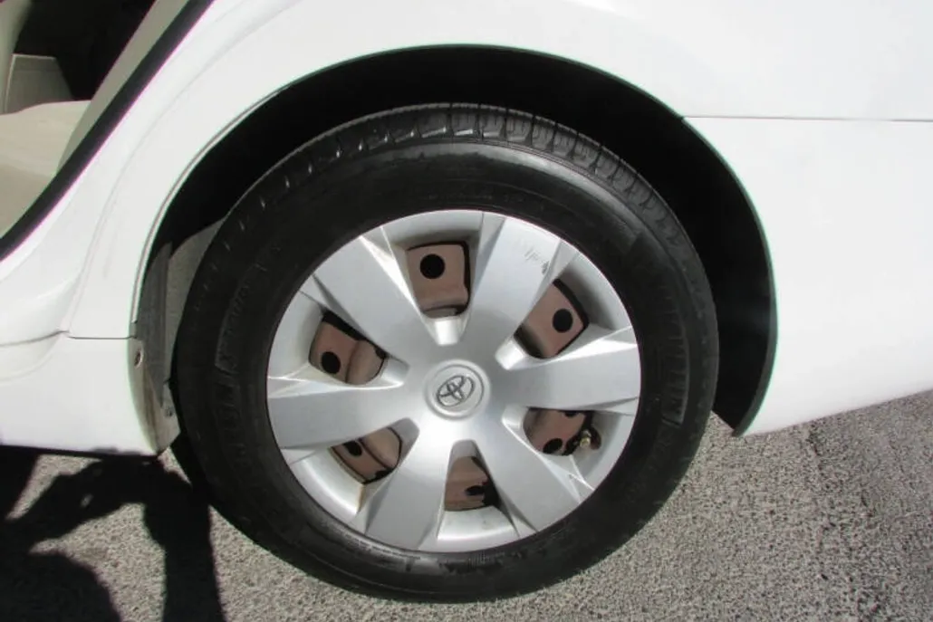 2007 Toyota Camry LE photo 1