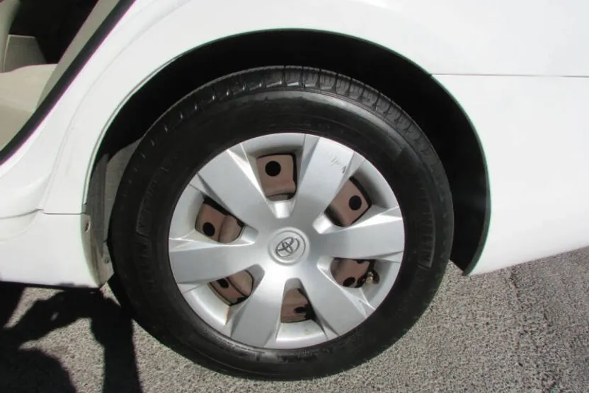 2007 Toyota Camry LE photo 1