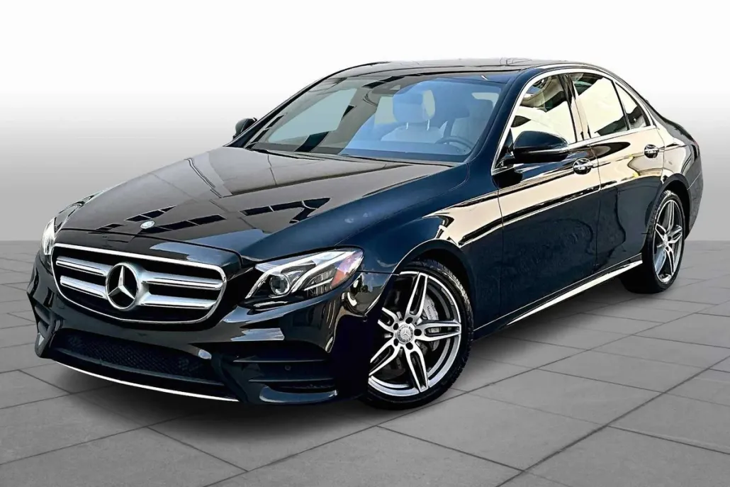2017 Mercedes Benz E 300 Sport photo 1