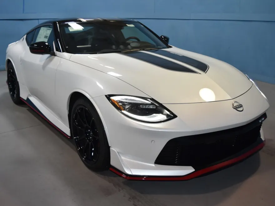 2024 Nissan Z Nismo photo 1