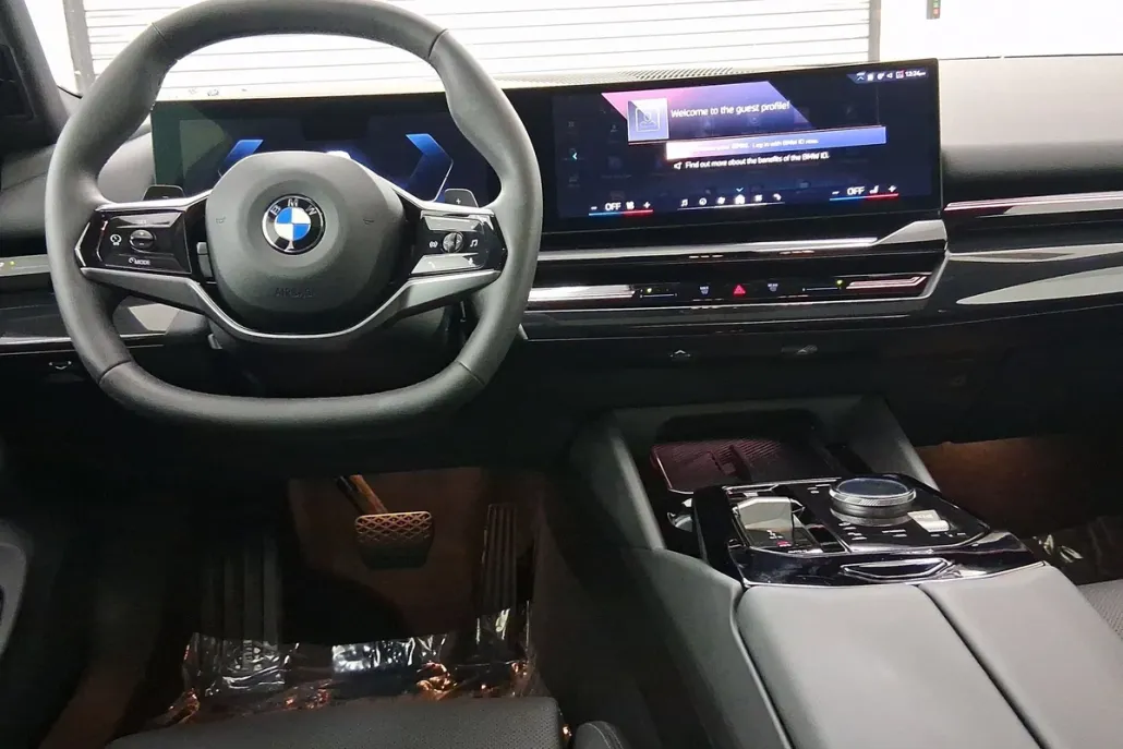 2025 Bmw 530i photo 1