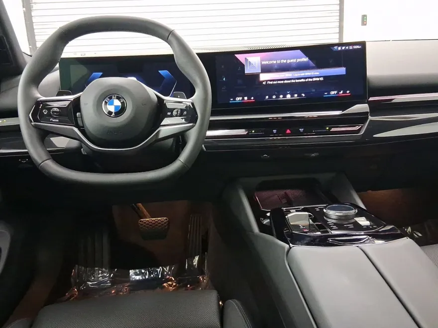 2025 Bmw 530i photo 1