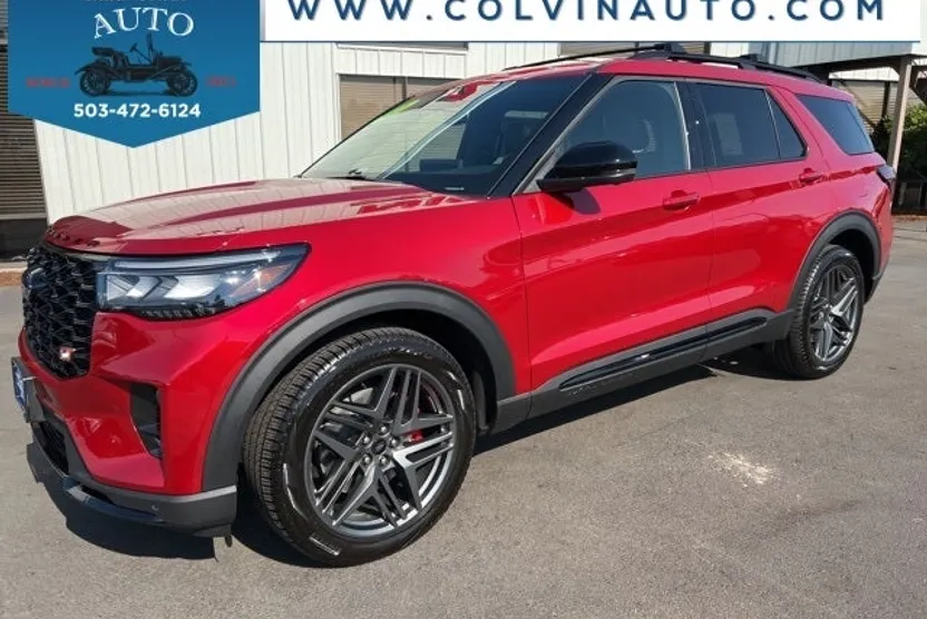 2025 Ford Explorer ST photo 1