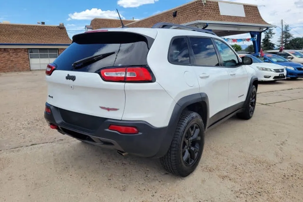 2015 Jeep Cherokee Trailhawk photo 1