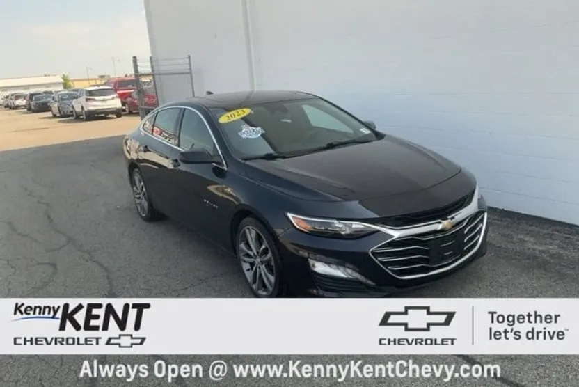 2023 Chevrolet Malibu 1LT photo 1