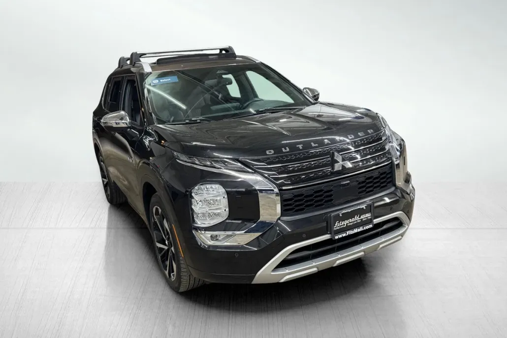 2023 Mitsubishi Outlander PHEV 40th Anniversary Edition photo 1