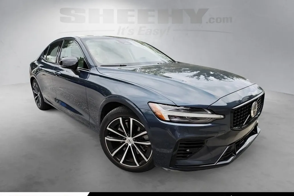 2023 Volvo S60 Recharge T8 Core photo 1