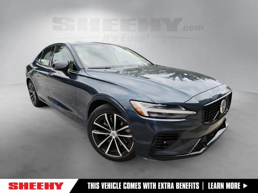 2023 Volvo S60 Recharge T8 Core photo 1