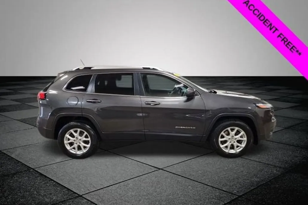 2015 Jeep Cherokee Latitude photo 1