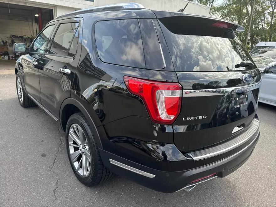 2018 Ford Explorer Limited photo 1