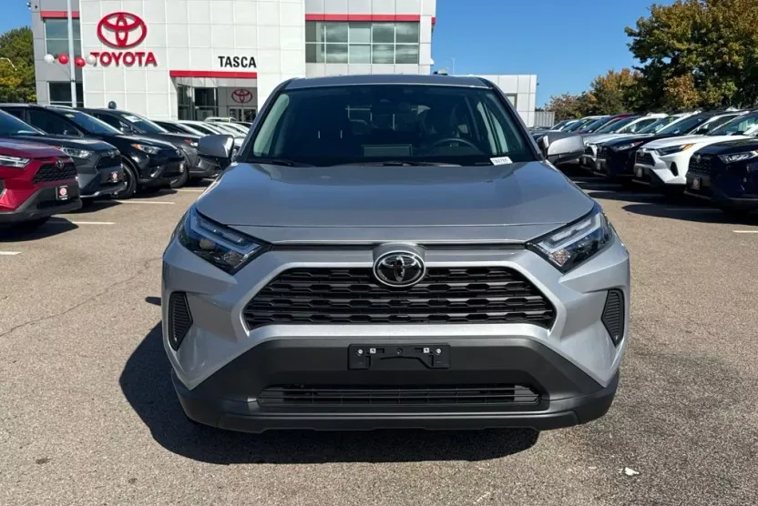 2025 Toyota RAV4 LE photo 1
