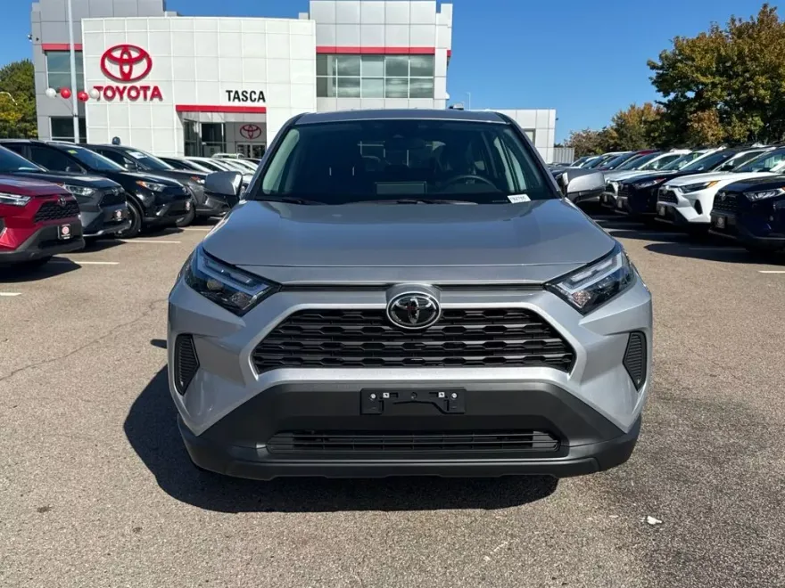2025 Toyota RAV4 LE photo 1