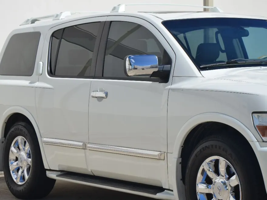 2005 Infiniti QX56 photo 1