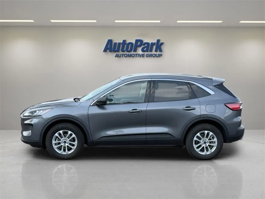 2022 Ford Escape SE photo 1
