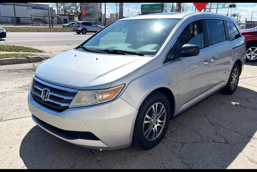 2013 Honda Odyssey EX-L photo 1