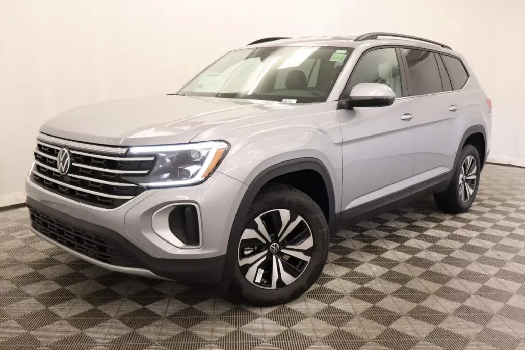 2026 Volkswagen Atlas SE photo 1