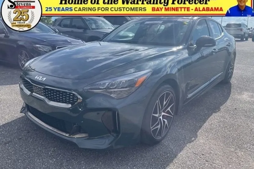 2023 Kia Stinger GT-Line photo 1