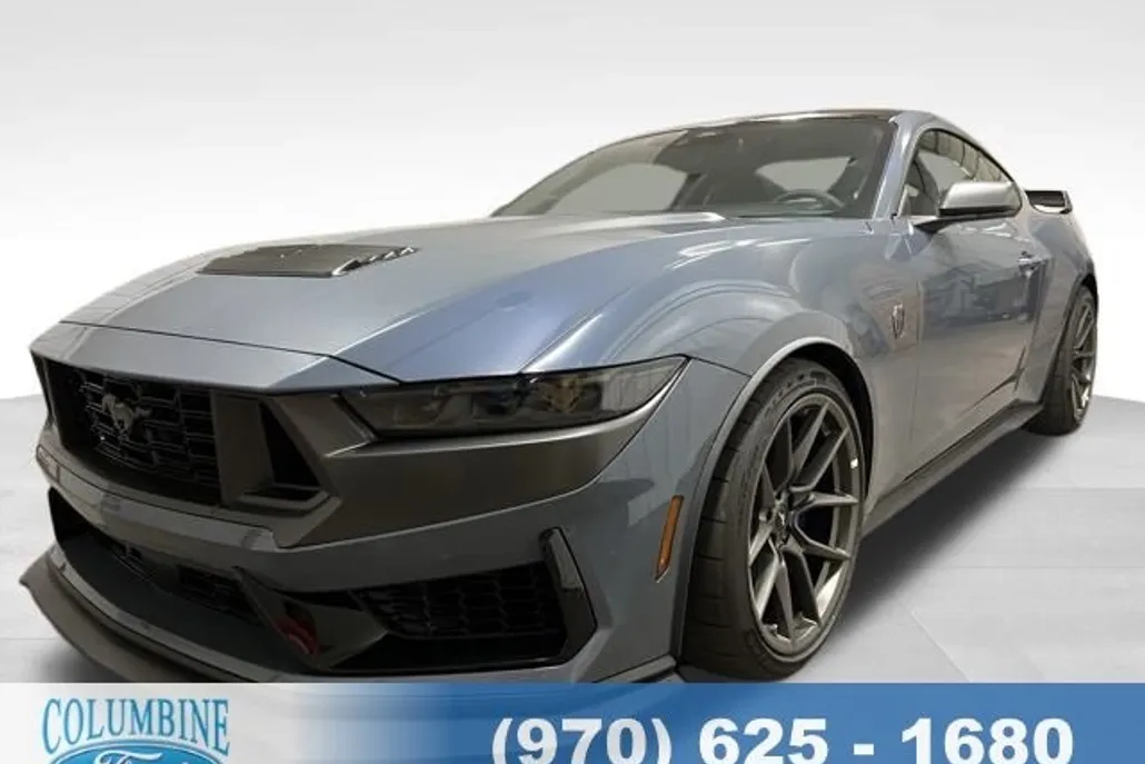 2025 Ford Mustang Dark Horse photo 1