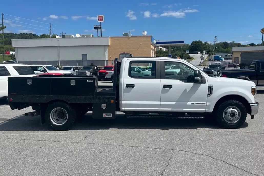 2019 Ford F-350 XL photo 1