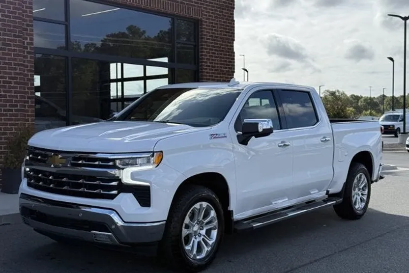 2024 Chevrolet Silverado 1500 LTZ photo 1