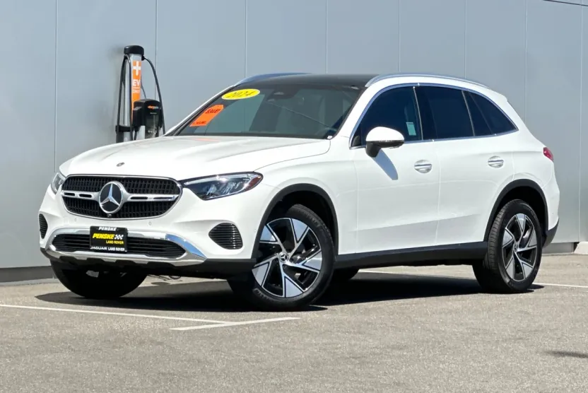 2024 Mercedes Benz GLC 300 photo 1