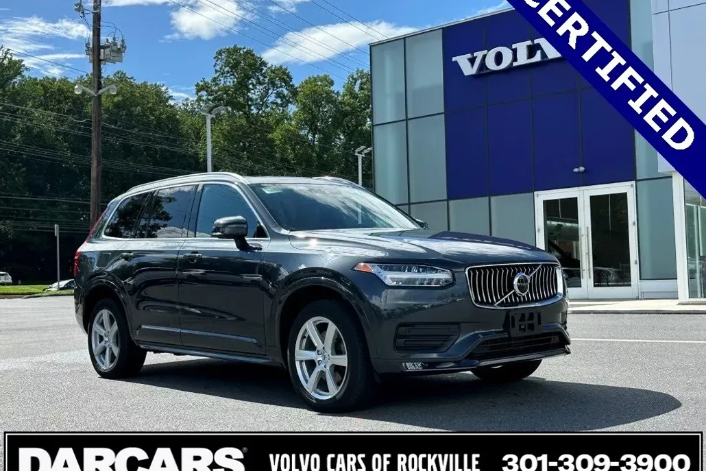 2022 Volvo XC90 T5 Momentum photo 1