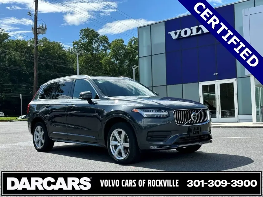 2022 Volvo XC90 T5 Momentum photo 1