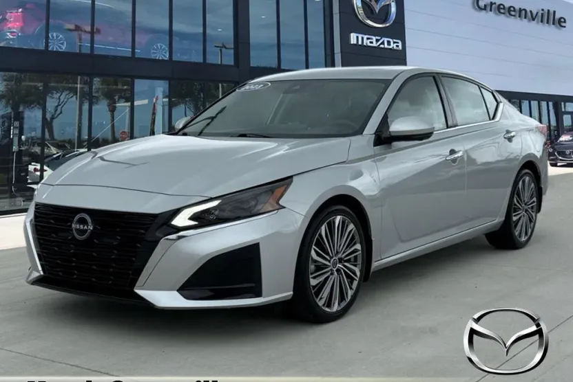 2023 Nissan Altima 2.5 SL photo 1
