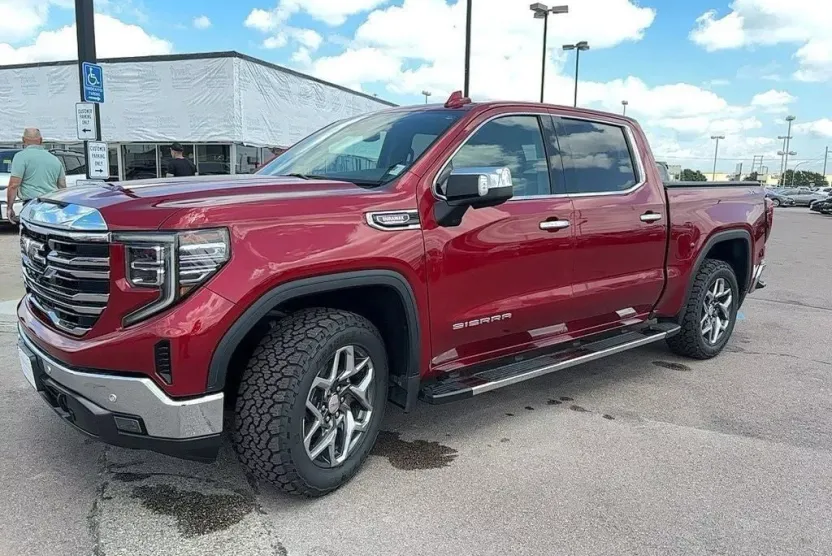 2022 Gmc Sierra 1500 SLT photo 1