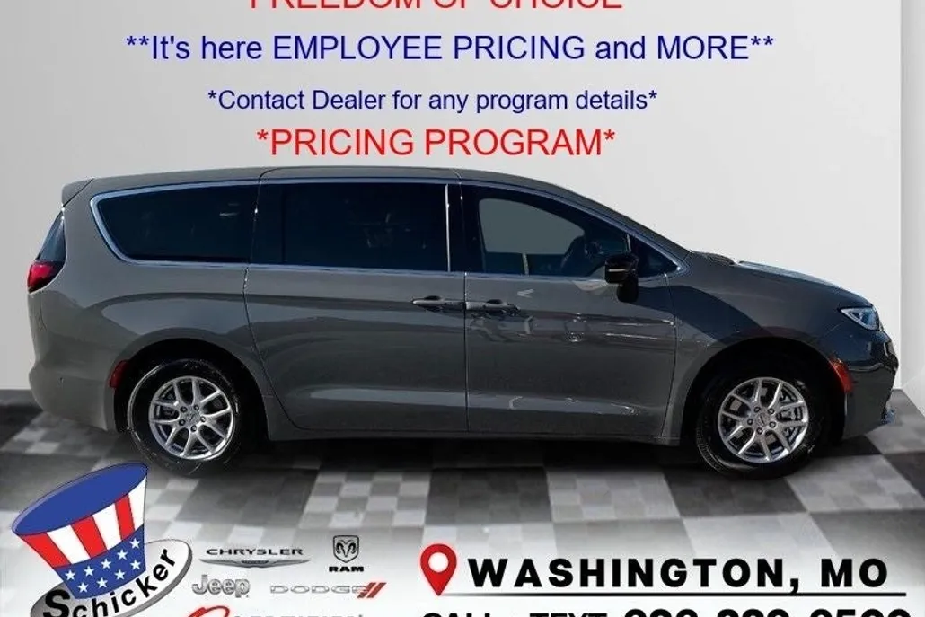 2025 Chrysler Pacifica photo 1