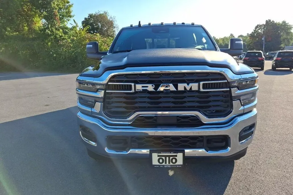 2025 Ram 2500 Tradesman photo 1