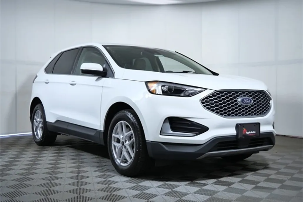 2024 Ford Edge SEL photo 1