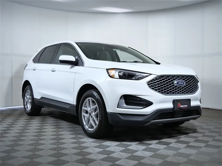 2024 Ford Edge SEL photo 1