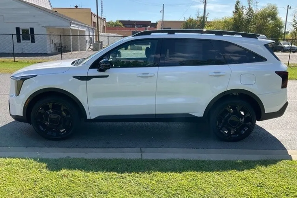 2026 Kia Sorento X-Line SX Prestige photo 1